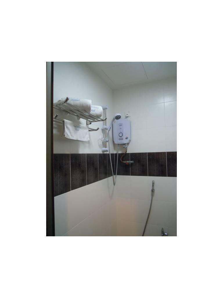 Pearl White Hotel 