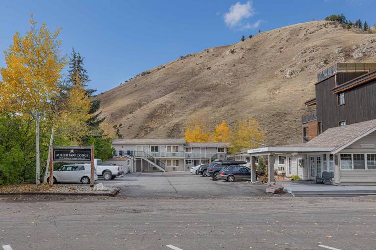 Miller Park Lodge 