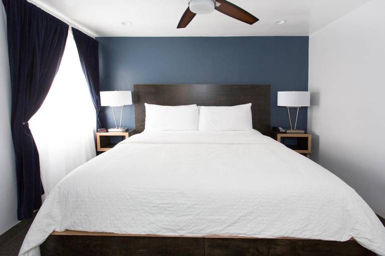 Beach Haven Inn 
