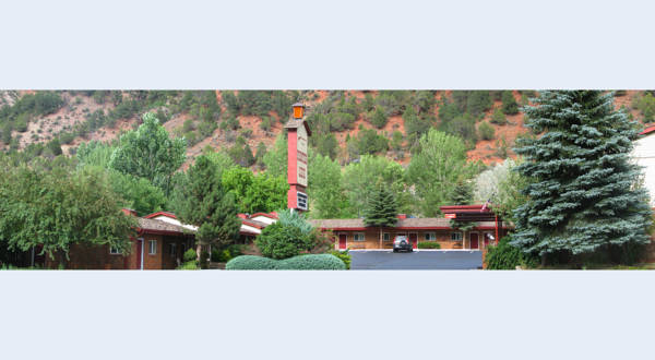 Frontier Lodge 