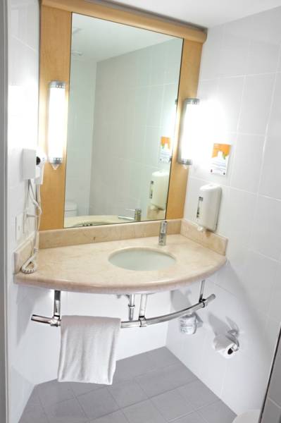 Ibis Chihuahua  3*