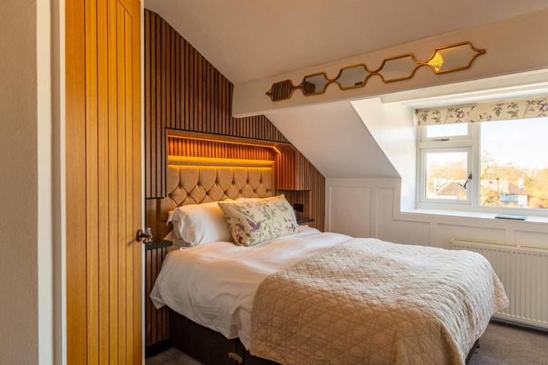Holly Lodge 