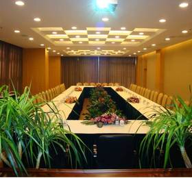 Cypress Garden Hotel в Шанхае