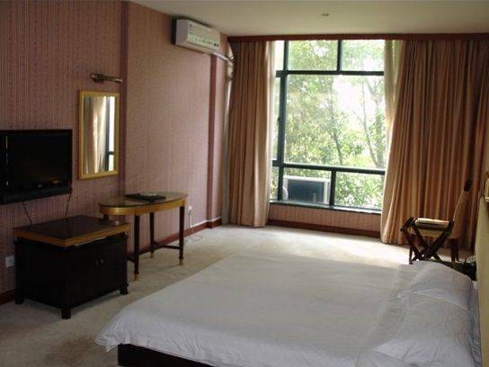 Shanghai Xinjiangnan Hotel 