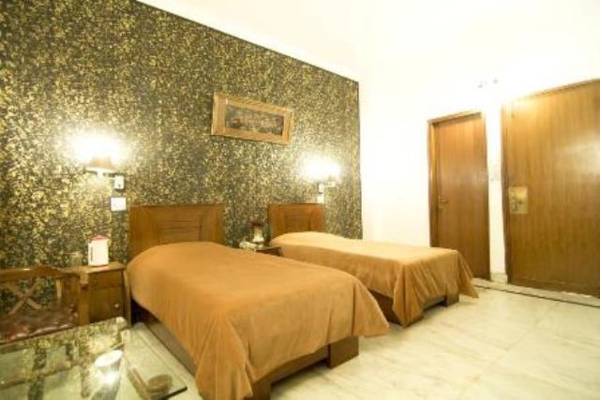 Hotel Kapur Guest House 