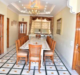 Bajaj Indian Home Stay  в Дели