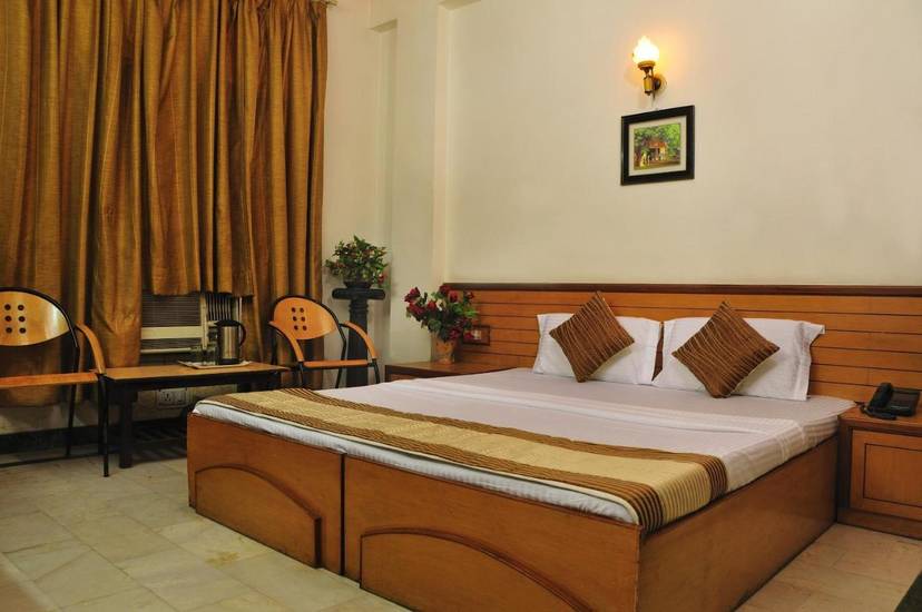 Hotel Star Paradise  2* Индия, Дели