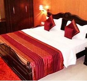 Hotel Universe Inn  в Дели