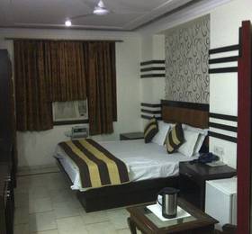Hotel Unistar  в Дели