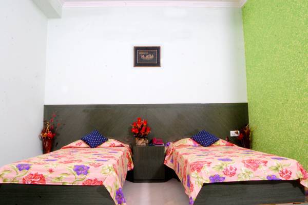Rama Inn  2* Индия, Дели