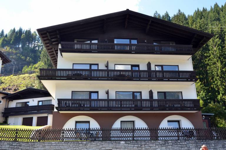 Landhaus St Georg Bad Gastein by AlpenTravel