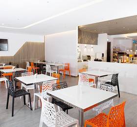 Royal Hotel Group- Central Park Branch в Каушсьюнге