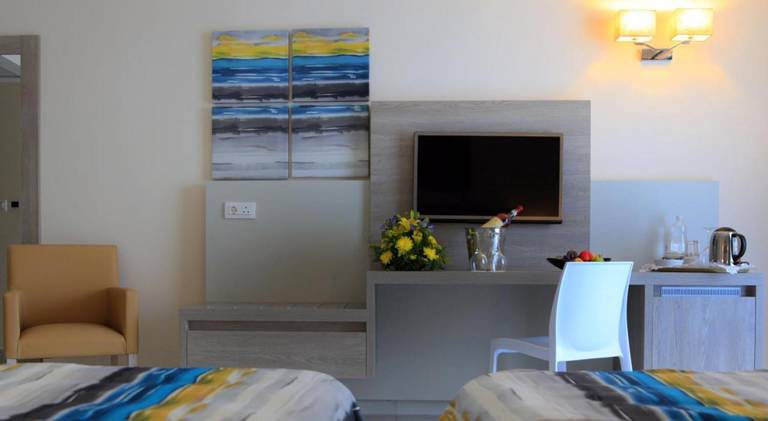 Riviera Resort & Spa