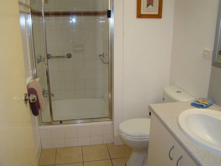 Noosa Yallambee Holiday Apartments 