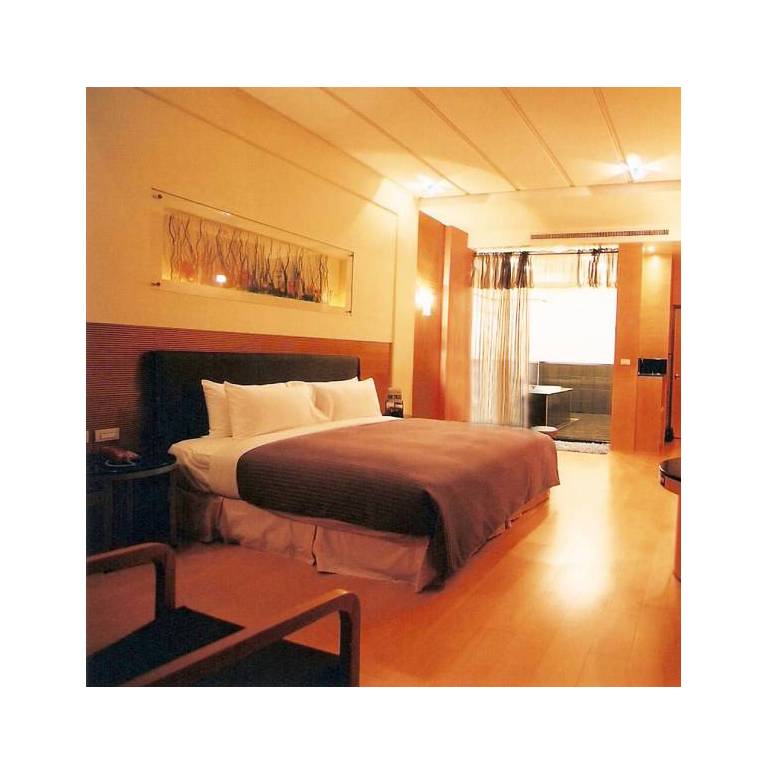 Royal Group Motel Chien Kuo Branch