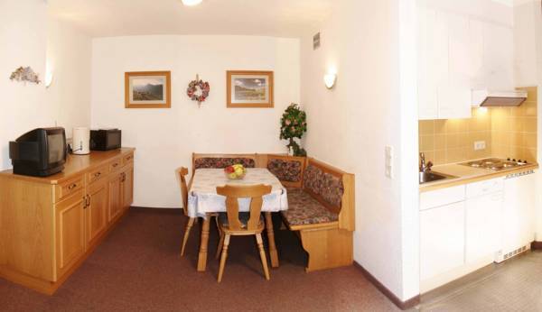 Apartment Haus Claudia Langenfeld  3* Австрия, Тироль