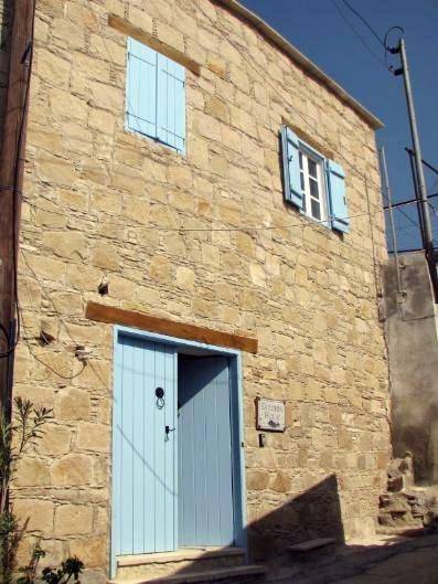 Dolphin Guest House and Studios
