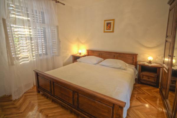 Budget Accommodation Stari Grad 