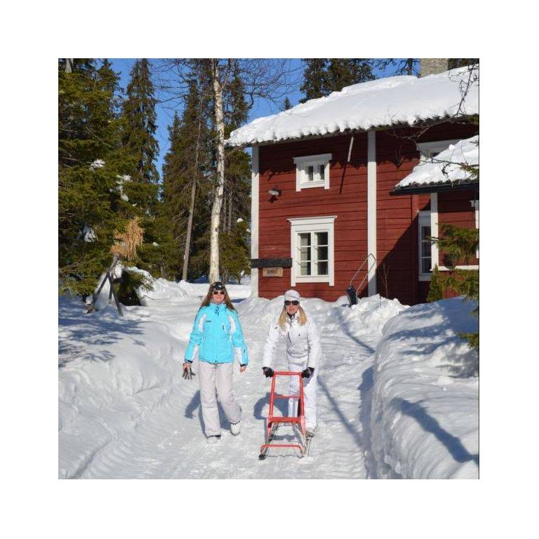 Ruka Safaris - Winter Village 