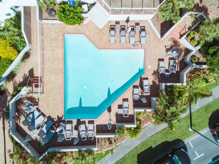 Regatta Riverfront Apartments 