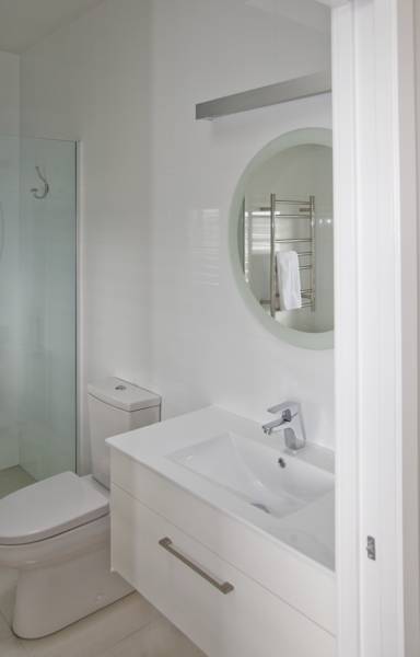 Waiheke Central Apartments 