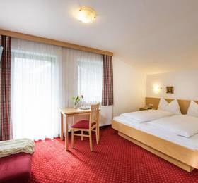 Pension Haus Am Dorfplatz в Зальцбурге