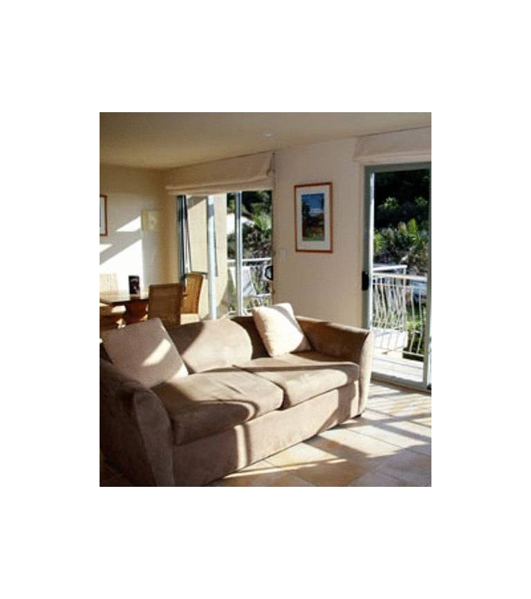 Onetangi Beach Apartments 
