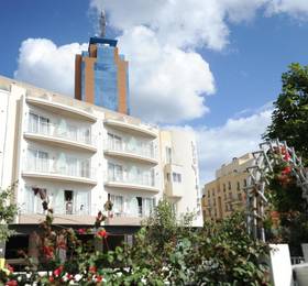 Onyx Suites & Apartments  в Сент-Джулиансе