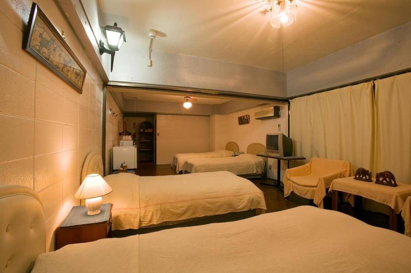 Surfside Bed & Breakfast  2* Япония, Окинава