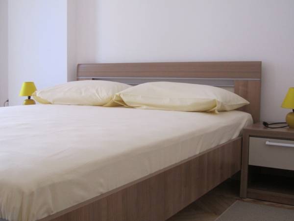Petros Apartments Pag
