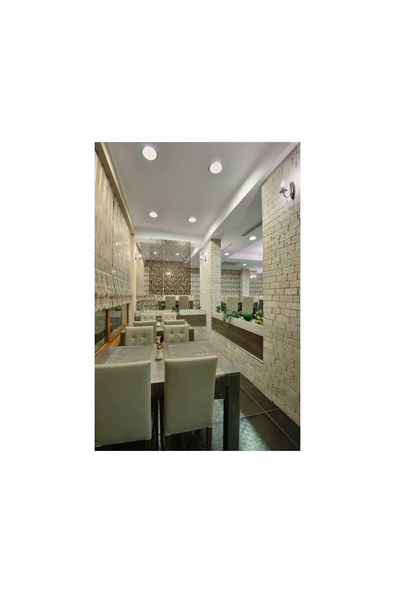 Kamilite Family Hotel 