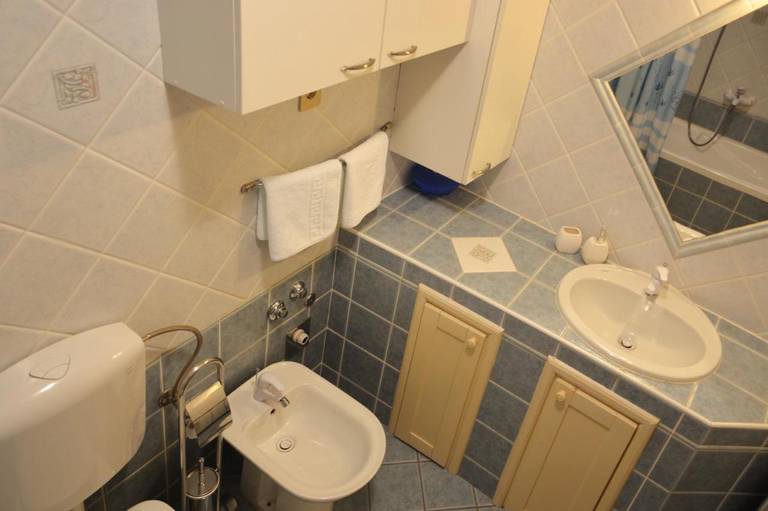 Apartments Mladinic 