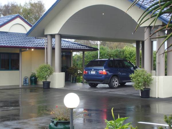 Belmont Motor Lodge 