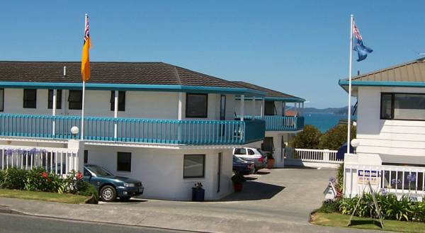 Snells Beach Motel 