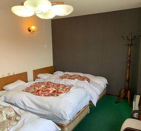 Hotel New Bernina  в Нагано