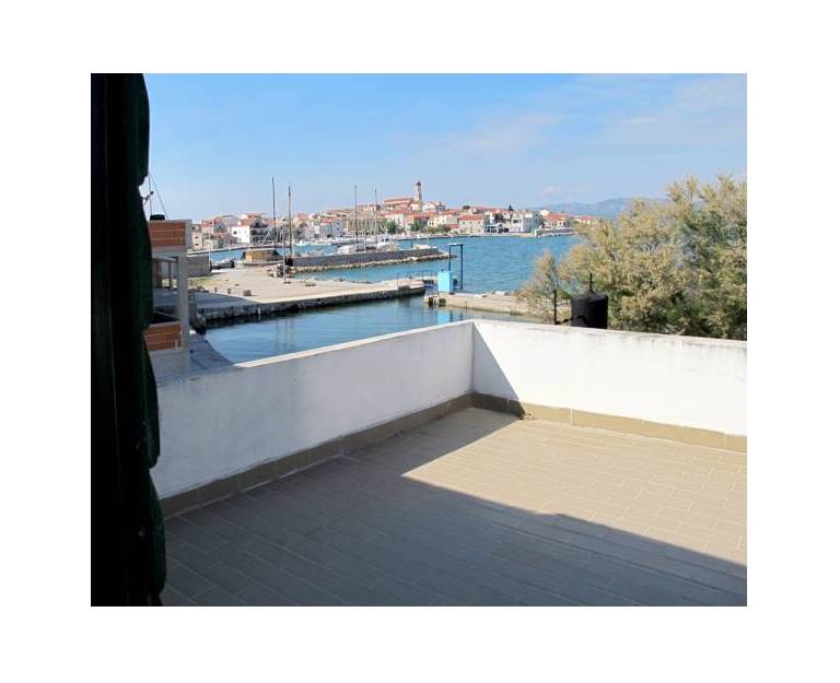 Apartments Betina 