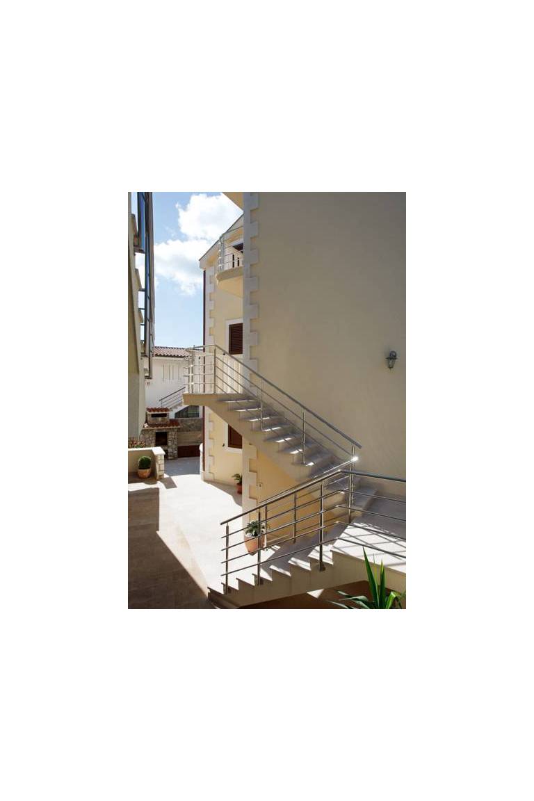 Apartments Tisno 