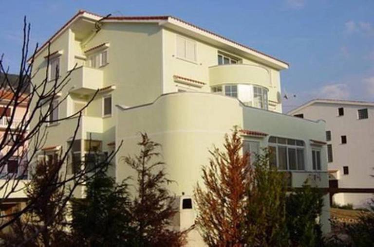 Apartments Luka 