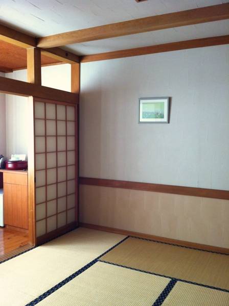 Gakuto Lodge  3*