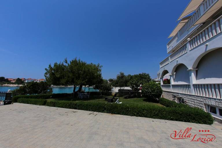 Villa Lozica 