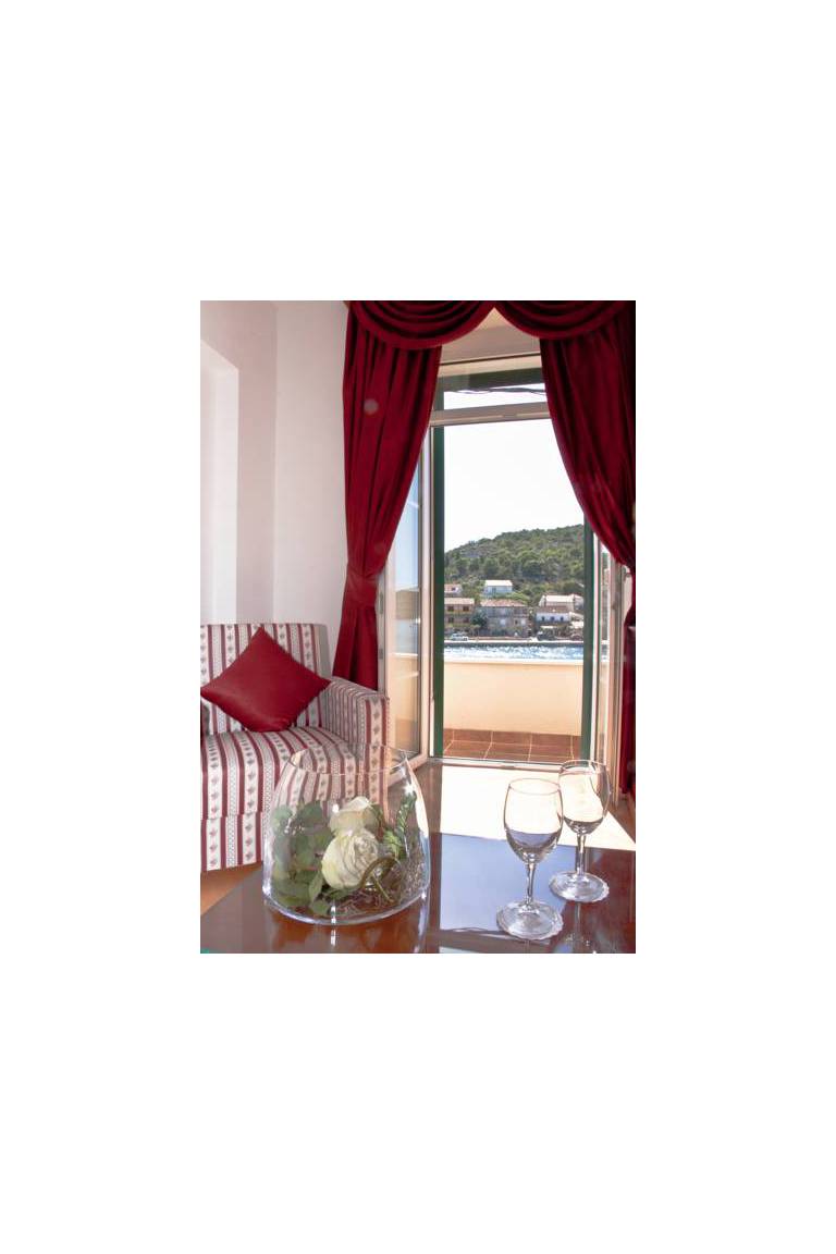 Hotel Tisno 