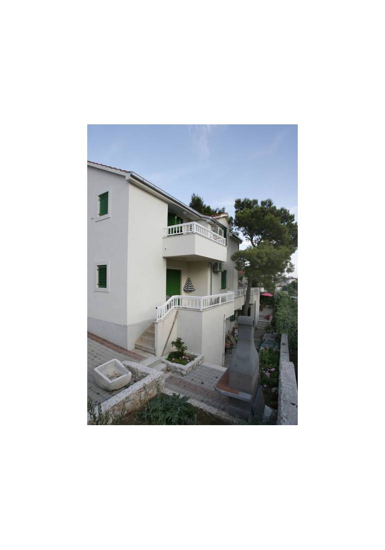 Villa Varos 