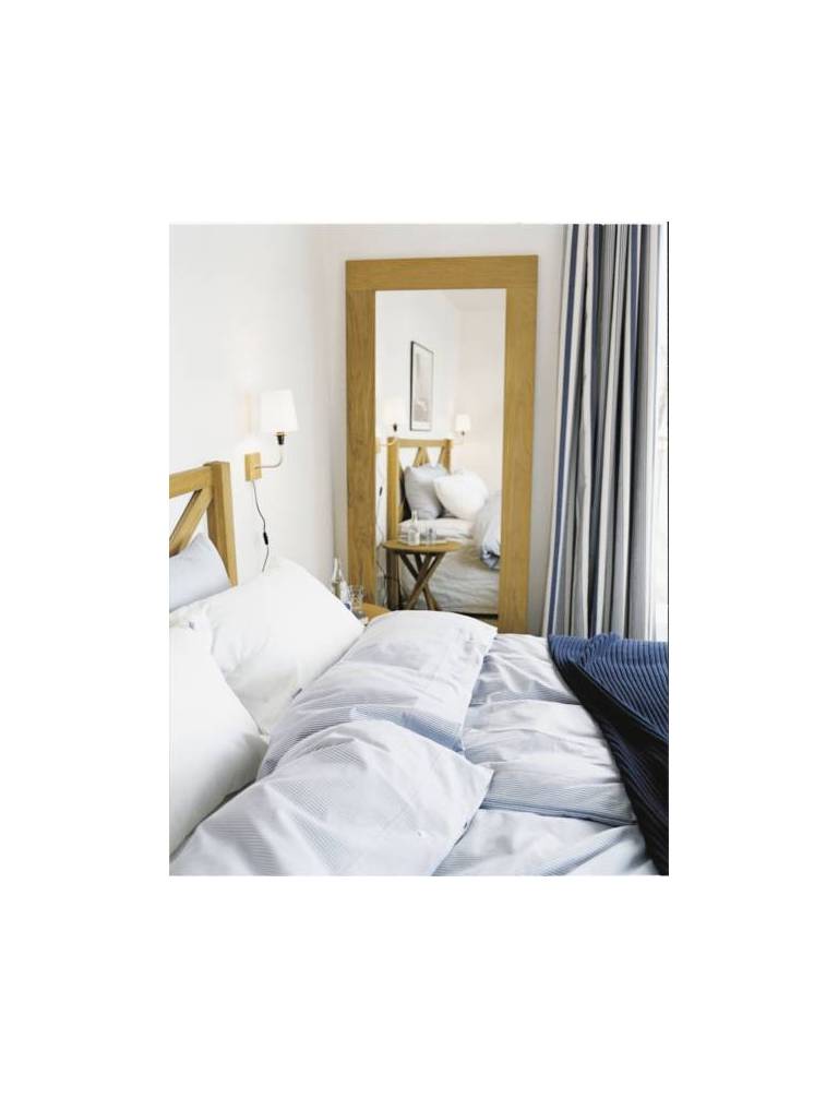 Hotel J
