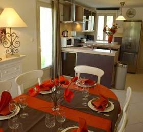 Holiday Home La Reine des Pres Saint Saturnin d'Apt  в Сен-Сатюрнен-д'Апте