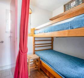 Holiday Home Marinas Les Nautiles Port Camargue  в Ле-Гро-дю-Руа