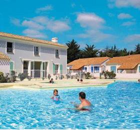 Отдых в Holiday Home Les Mas De Saint Hilaire Maritime  - Франция, Сент-Илер-де-Рье