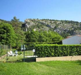 Отдых в Holiday Home Les Alazards Beaumont Du Ventoux  - Франция, Малокен