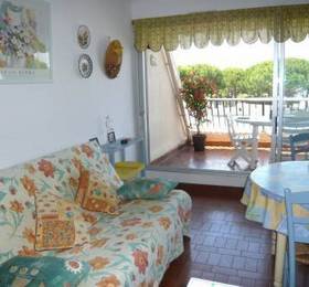 Apartment Le Quai aux Fleurs Port Camargue  в Ле-Гро-дю-Руа