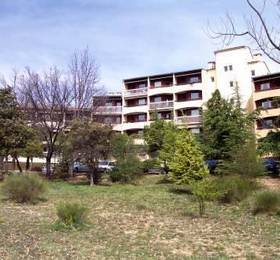 Apartment Les Garrigues Greoux Les Bains  в Греу-ле-Бэне