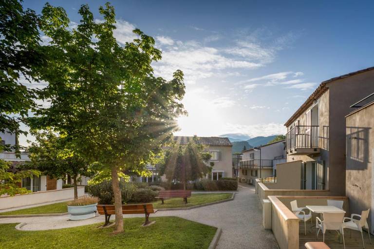 Residence Nemea Les Mazets Du Ventoux 
